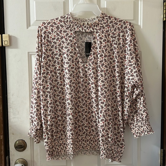 torrid Tops - TORRID PLUS SIZE TEXTURED JERSEY CHOKER NECK SMOCKED BOTTOM TOP: CREAM: NWT:SZ 3
